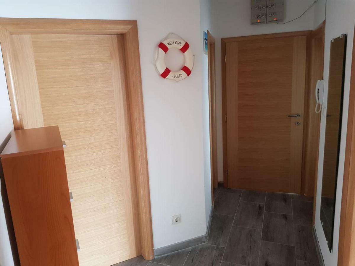 Apartment Doris Кострена Екстериор снимка