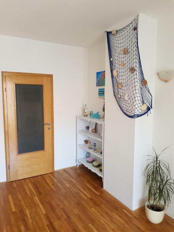 Apartment Doris Кострена Екстериор снимка