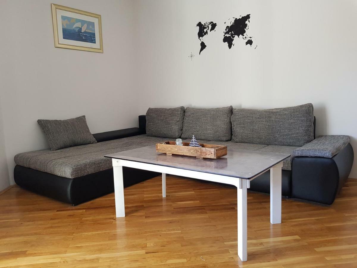 Apartment Doris Кострена Екстериор снимка