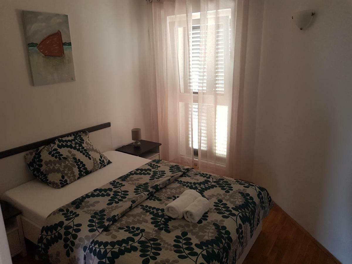 Apartment Doris Кострена Екстериор снимка