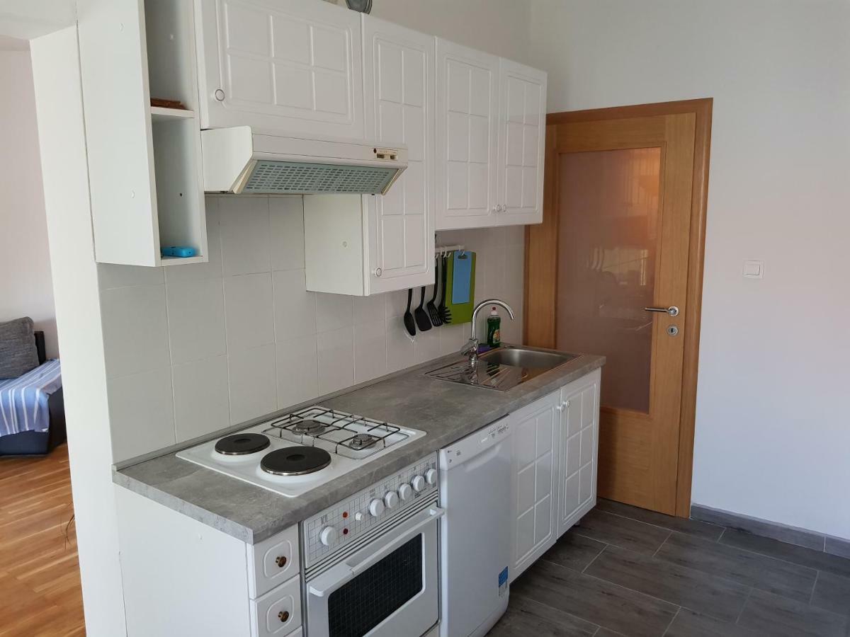 Apartment Doris Кострена Екстериор снимка
